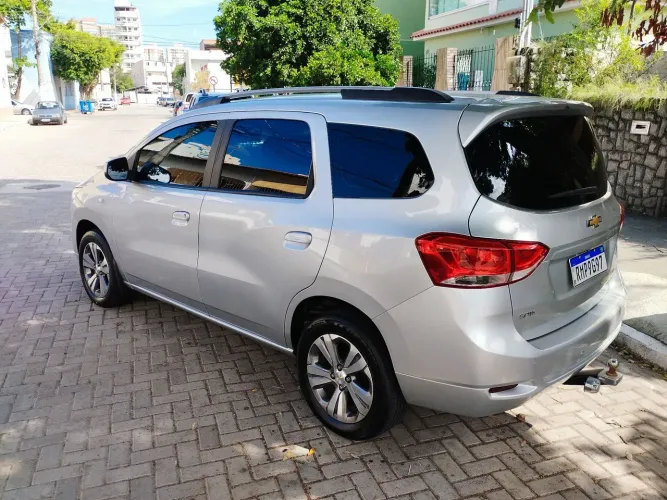 Chevrolet Spin Premier 1.8 8V Econo.flex 5P Aut. 2021