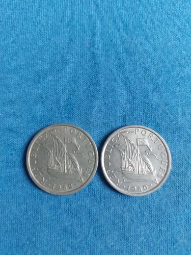 2 Moedas de Portugal 5 escudos- 1980 e 1982