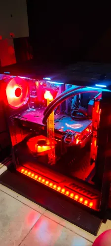 PC Gamer Usado com GTX 1080 Ti + i7 4770K + Fonte Corsair HX1000 - Potente e Pronto