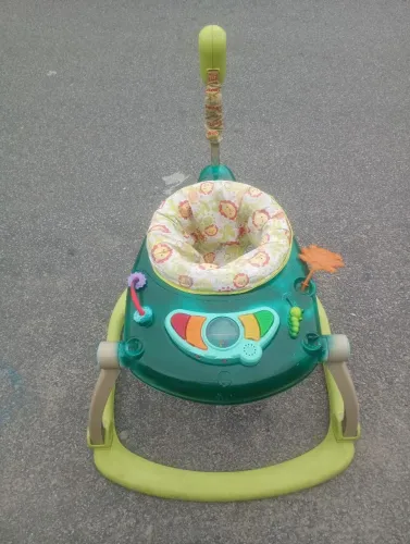 Cadeira infantil pula pula 