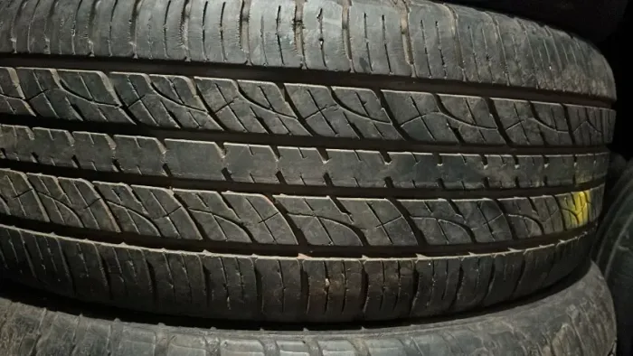 Pneu 235/60/18 Kunho  80 % Vida util.