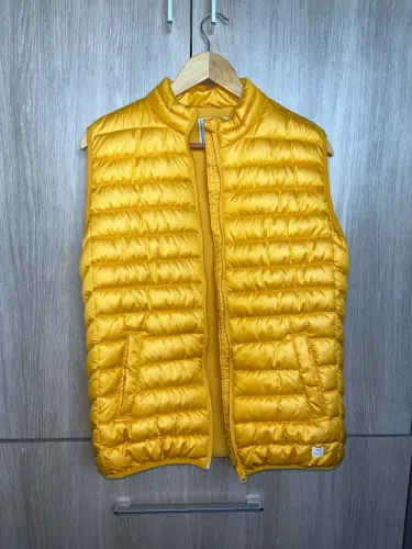 Casaco amarelo