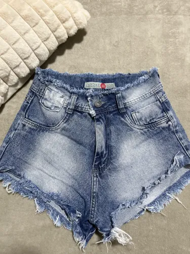 Short jeans feminino