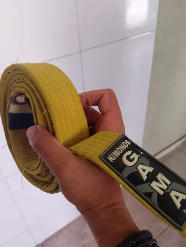 Faixa de jiu-jitsu adulto amarelo M4