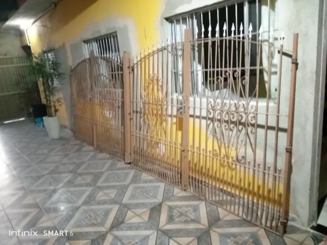 Portão 4 partes    5 metros  com a chave dos dois portões 