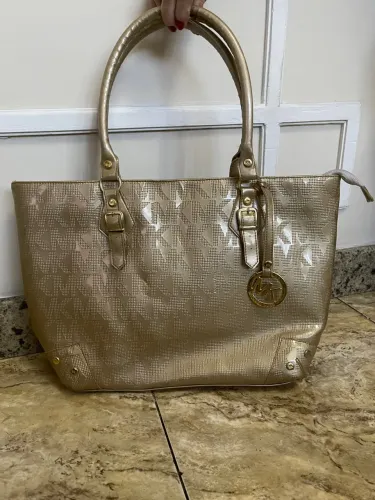 Bolsa Michael Kors Dourada