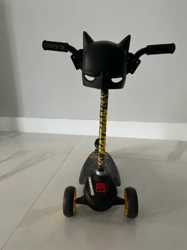 Patinete batman Com máscara