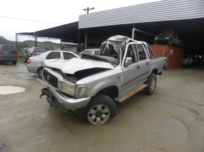 Toyota Hilux 3.0 2003 Veiculo Destinado A Retirada De Peças