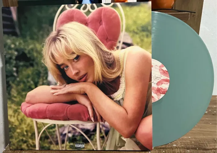 Sabrina Carpenter - Short n' Sweet