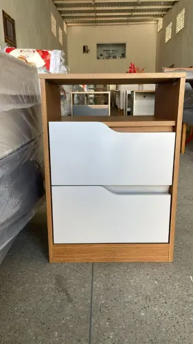 Mesa de Cabeceira Sole 2 Gavetas 1 Nicho Off White/Cinamomo Flex - Entrega Super Rápido 