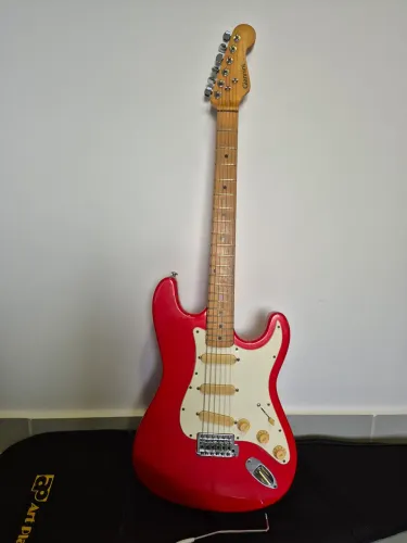 Guitarra Giannini Stratosonic - anos 90