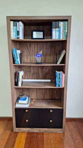 Estante para livros 2 gavetas
