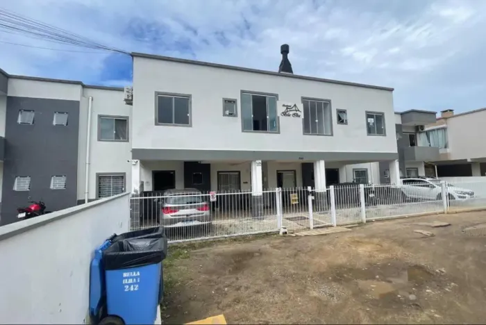 Apartamento térreo mobiliado 