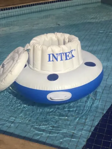 Bar Cooler Inflável Flutuante Intex