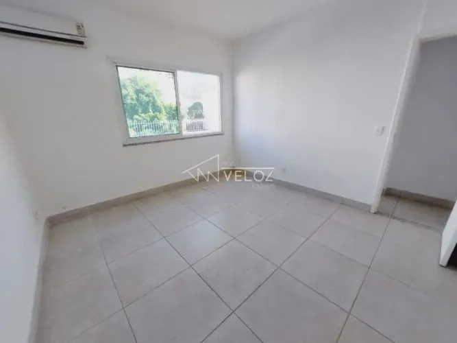 Cobertura - / Residencial / Laranjeiras