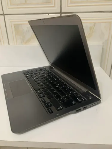Ultrabook Samsung NP530U i5-2537M 1.40GHz 8gM ssd120g