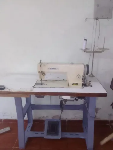 Maquina de Costura Reta Industrial 