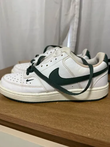 Tênis Nike original court vision