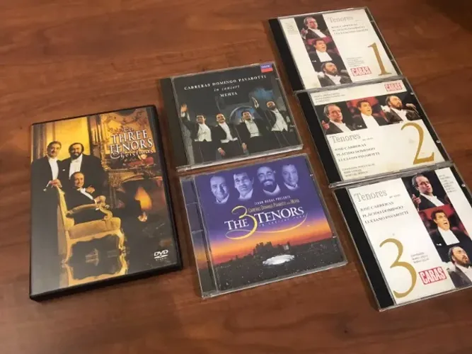 Coleção de cds  Os 3 Tenores + Dvd - Tudo em ótimo estado!