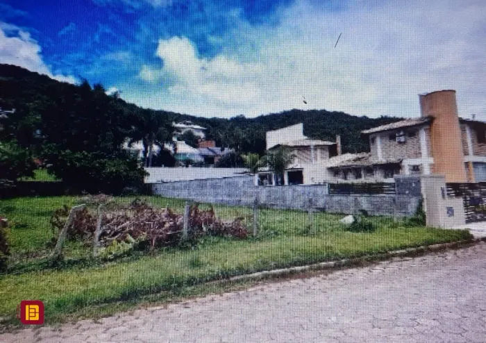 Terreno na Praia Brava 540m²