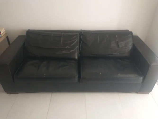 Sofá usado pra vender logo