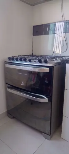 Fogão Electrolux 5 bocas com forno duplo