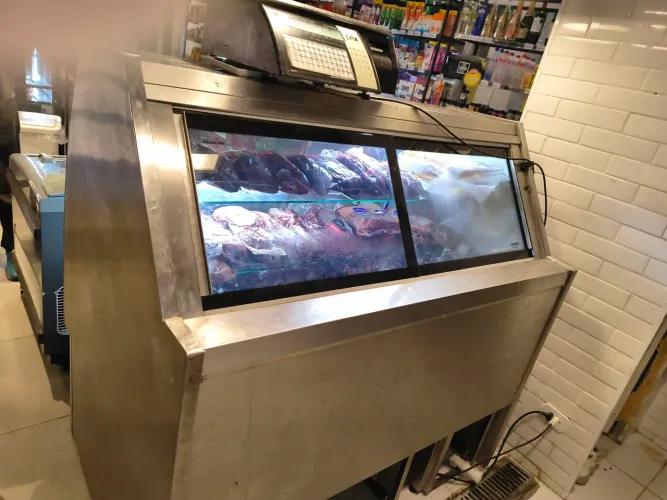 Balcão frigorífico para carnes semi novo resfriado excelente estado