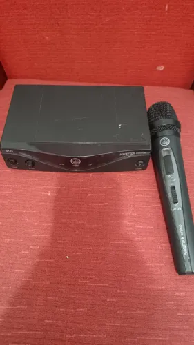 Microfone AKG SR45 sem fio