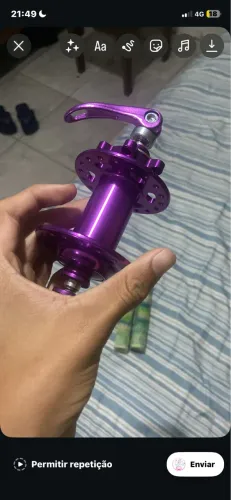Cubo gta dianteiro nunca usado +brinde mesinha camaleão