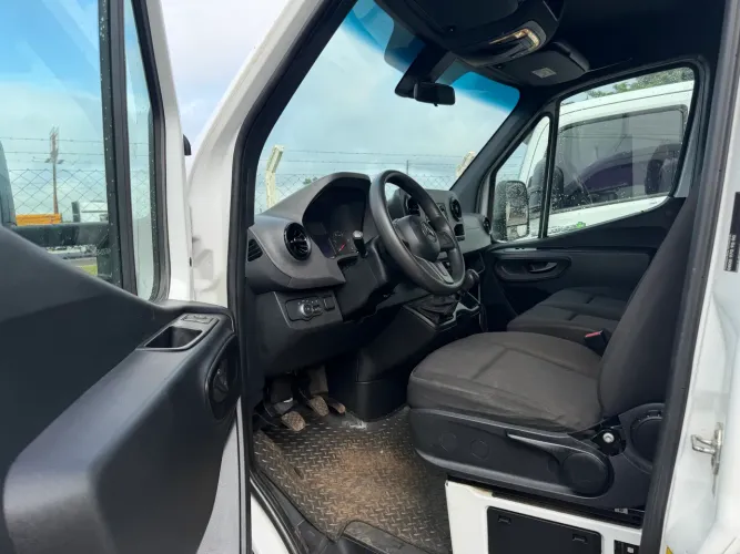 Sprinter revisada em ótimo estado