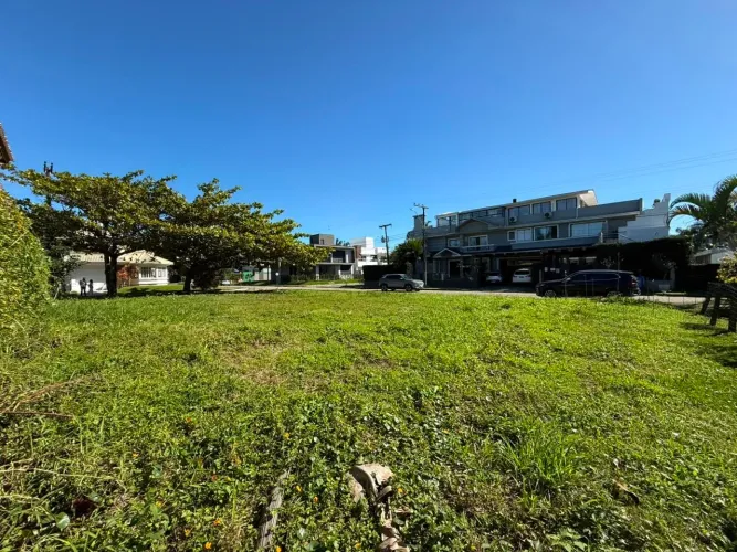 Terreno à venda, 450 m² por R$ 3.600.000 - Jurerê - Florianópolis/SC
