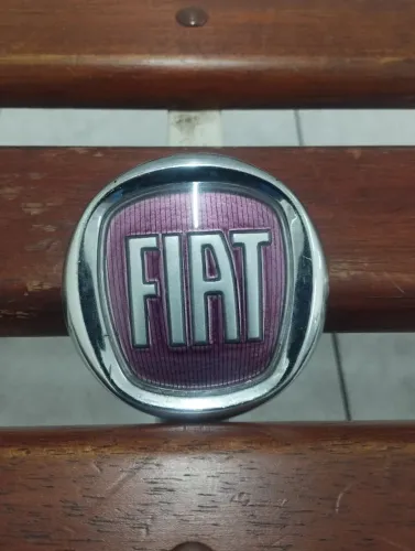 EMBLEMA FIAT USADO