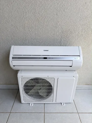 Ar condicionado 12 mil Btus - 220V