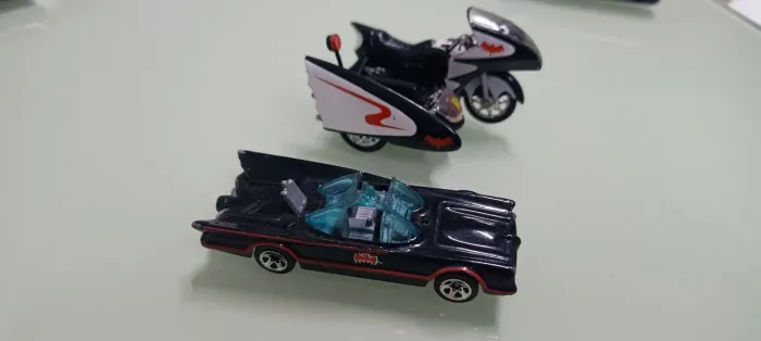 Batmóvel e Batmoto- Hot Wheels