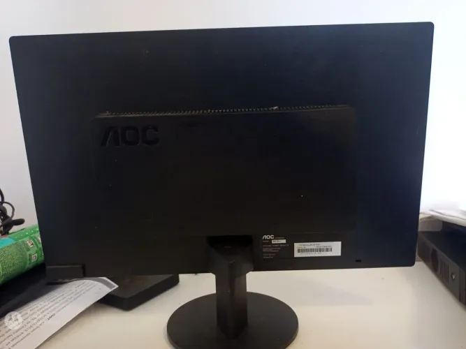 Monitor AOC 18 polegadas