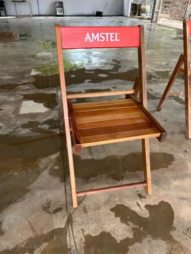 Cadeira de madeira (Amstel)