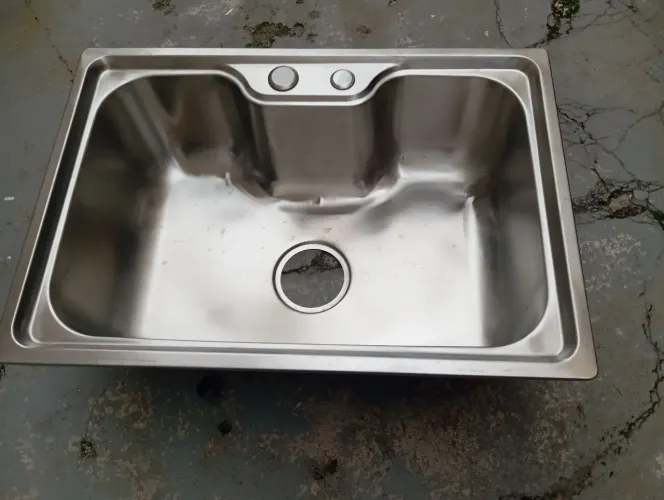 Cuba de cozinha em inox nova sem uso. 60 x 43.