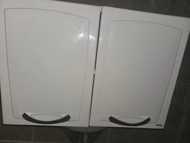 Vendo Armário Itatiaia usado <br>R$ 200<br>Local de retirada: Centro de Juiz de Fora
