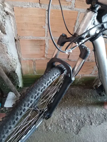 Suspensão rock shox XC 30 a AR