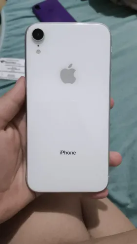 Vende-se iphone xr (capinha vem junto)