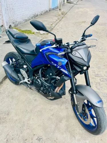 Moto yamaha MT-03