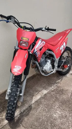 CRF 250f 2022 muito conservada