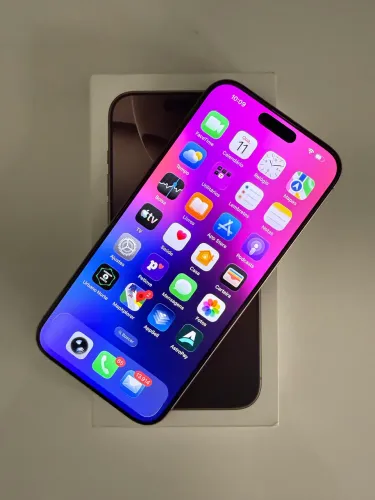 Impecável iPhone 16 PRO MAX 256GB