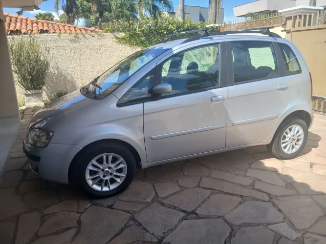 Fiat Idea ELX 1.4 MPI Fire Flex 8V 5P 2010