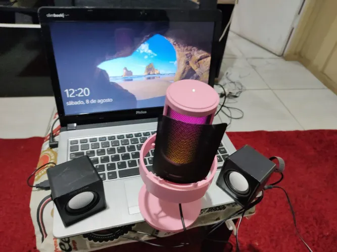 Notebook microfone juntos 