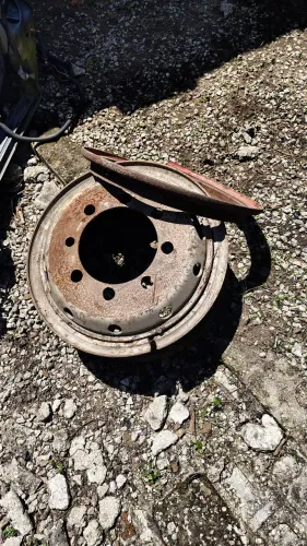 RODA 8 FUROS MERCEDES