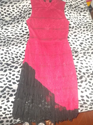 Vestido mídia usado uma vez esta semi novo 
