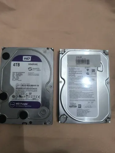 2 HDs 4T e 500MB.