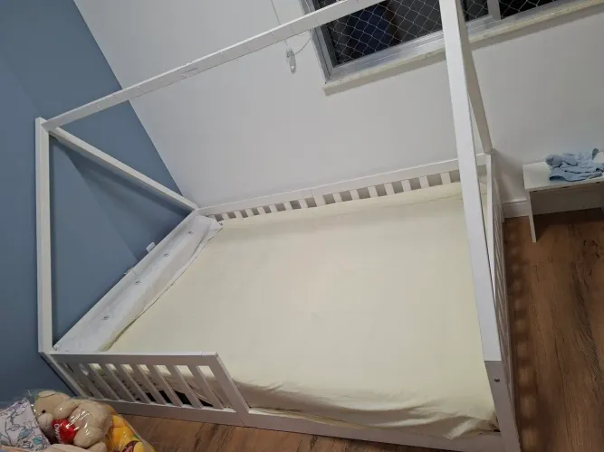 Cama Montessoriana tipo viúva
