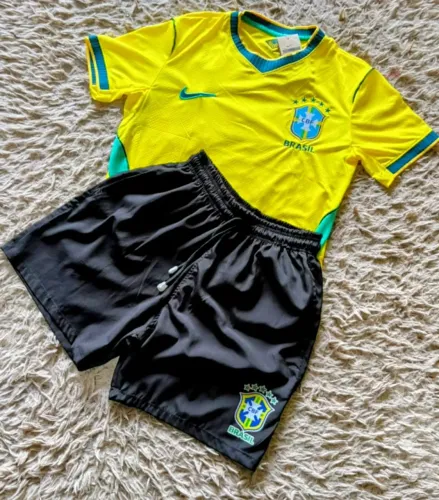Roupas, camisa e bermuda estilo Streetwear 